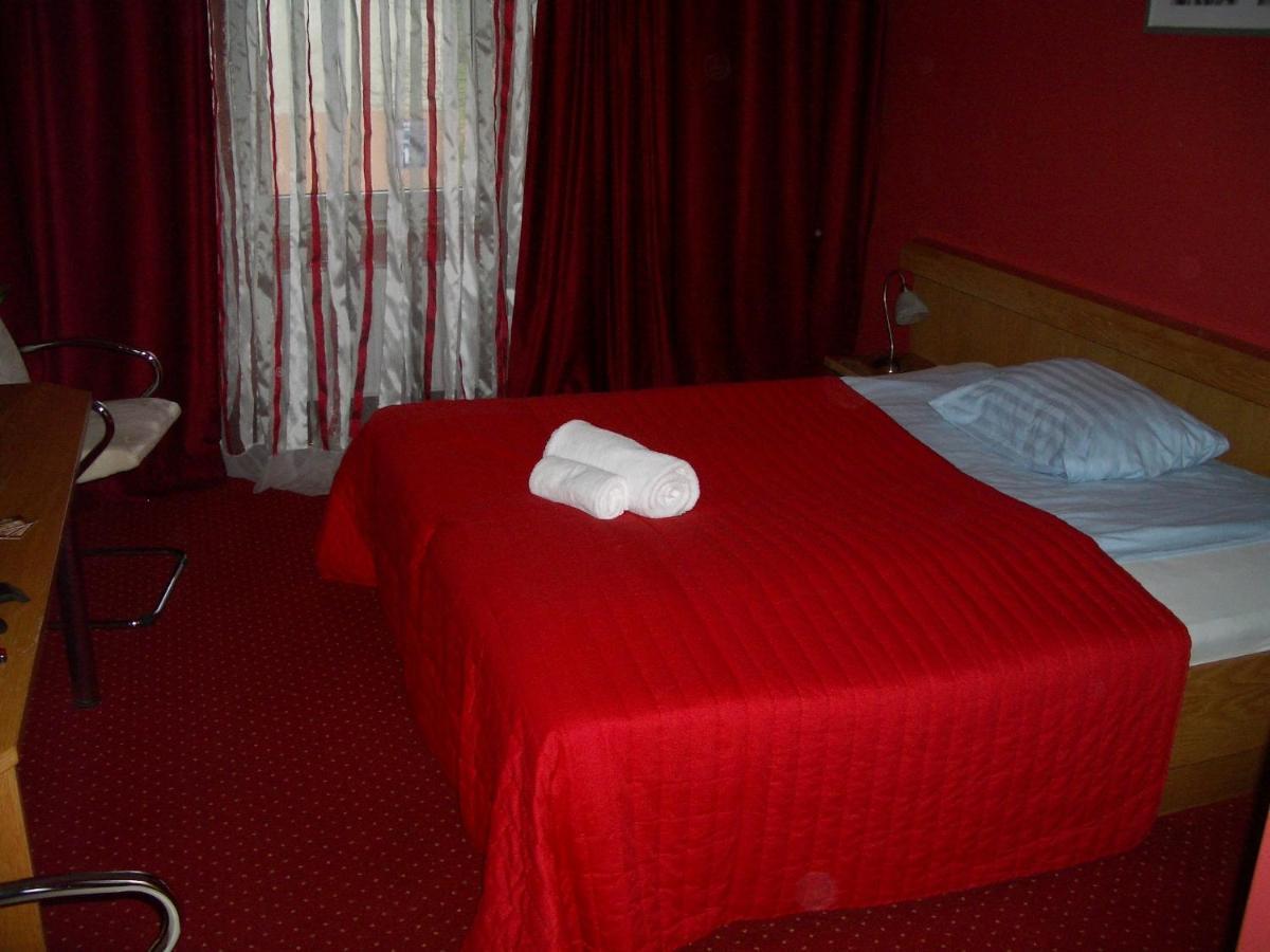 Bed and Breakfast Kardamon Żary Zimmer foto