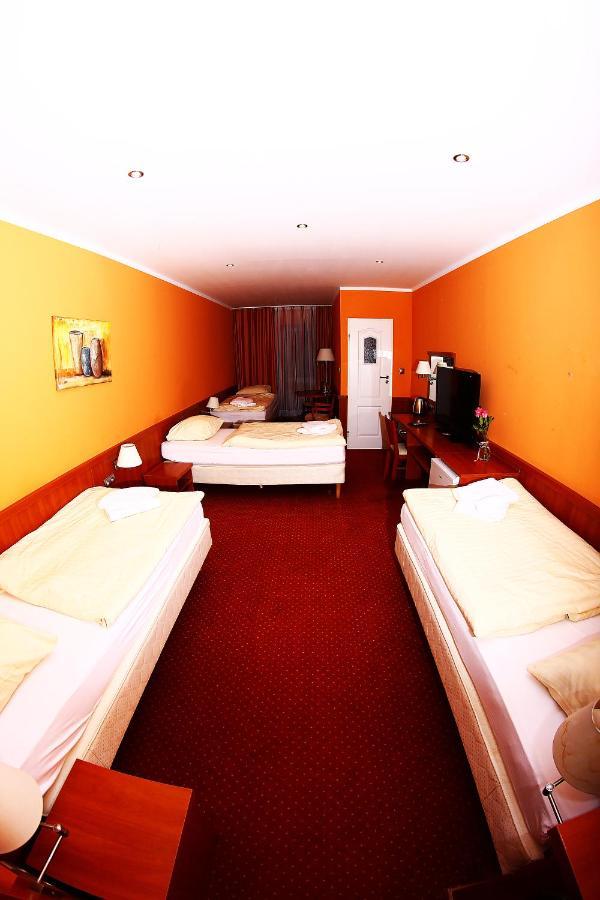 Bed and Breakfast Kardamon Żary Zimmer foto
